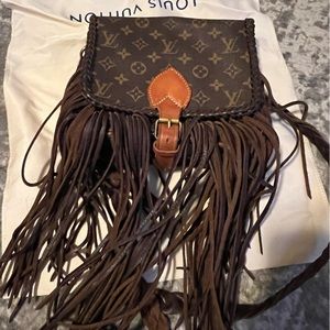 Vintage Boho Bag 100% Authentic Louis Vuitton. Boho Twist. Includes dust bag.